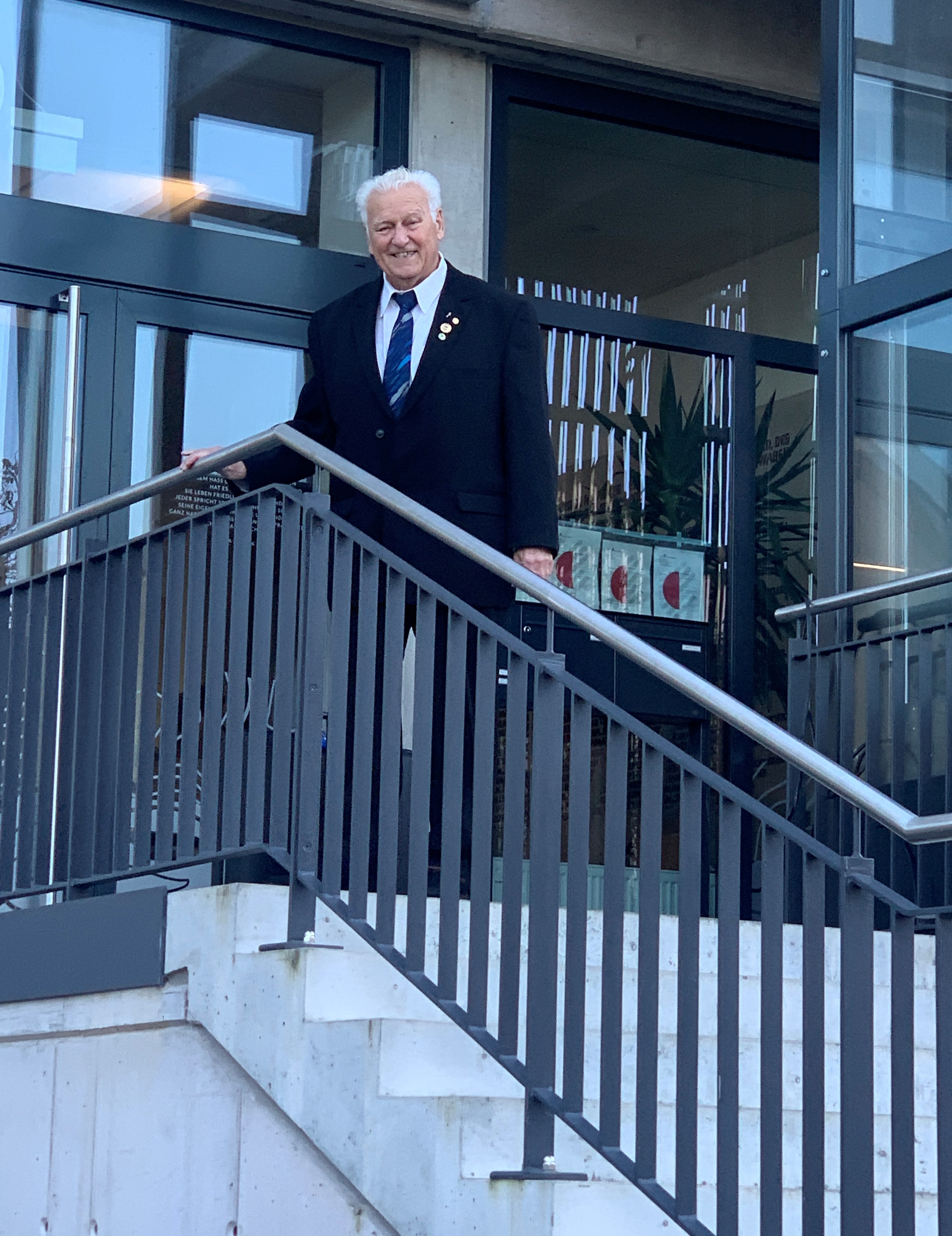 05-Am Eingang desD-S-H- - Kopie.JPG